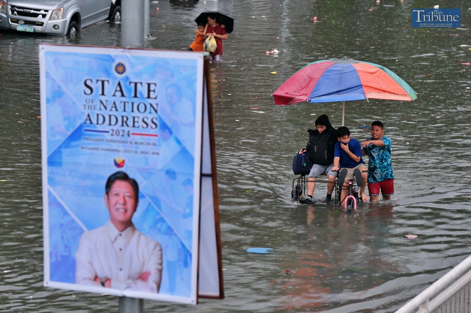 TRIBUNE-manila-flooded